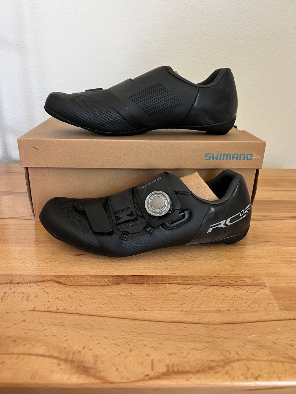 Shimano RC5 Cycling Shoes in Black size 39